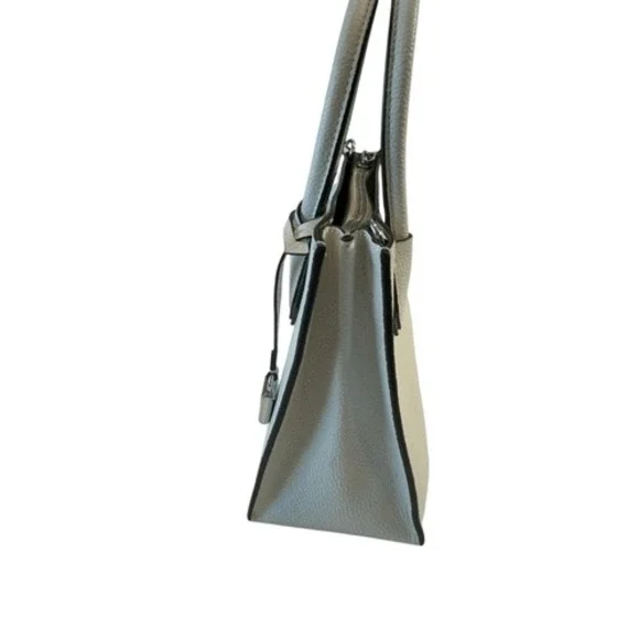 Michael Kors Mercer Medium Pebbled Leather Crossbody Bag in‎ Ivory - Picture 4 of 12